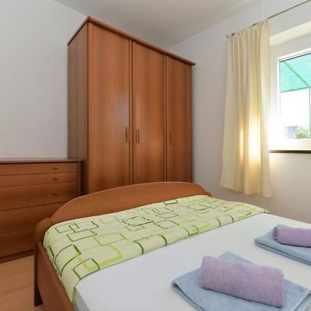 Slanica Murter Bagian luar foto